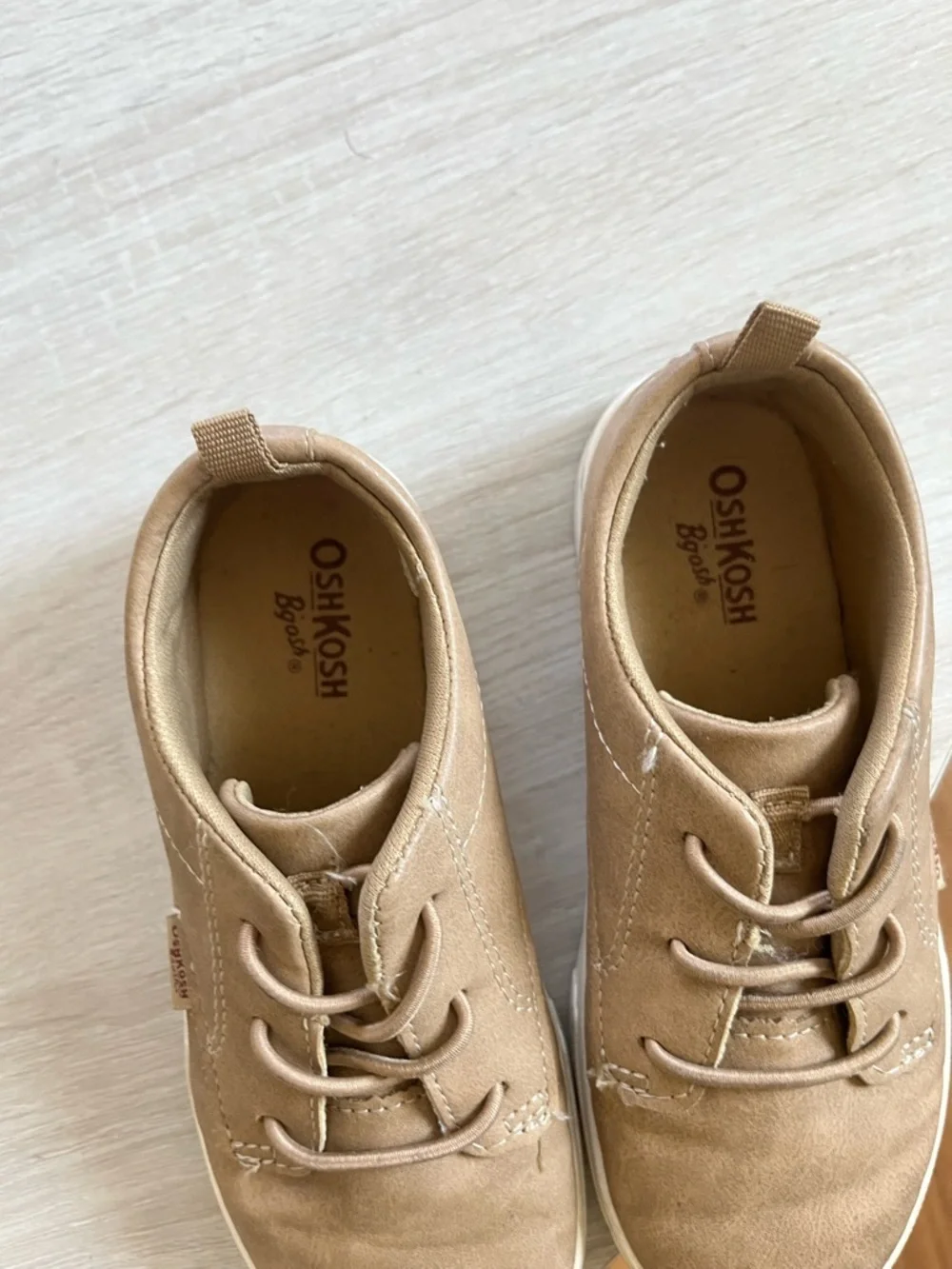 OshKosh B'gosh Kids Light Brown Canvas Lace-Up Sneakers  size 12M (10.1CM)